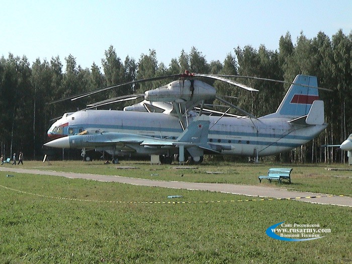 Вертолет Ми-12